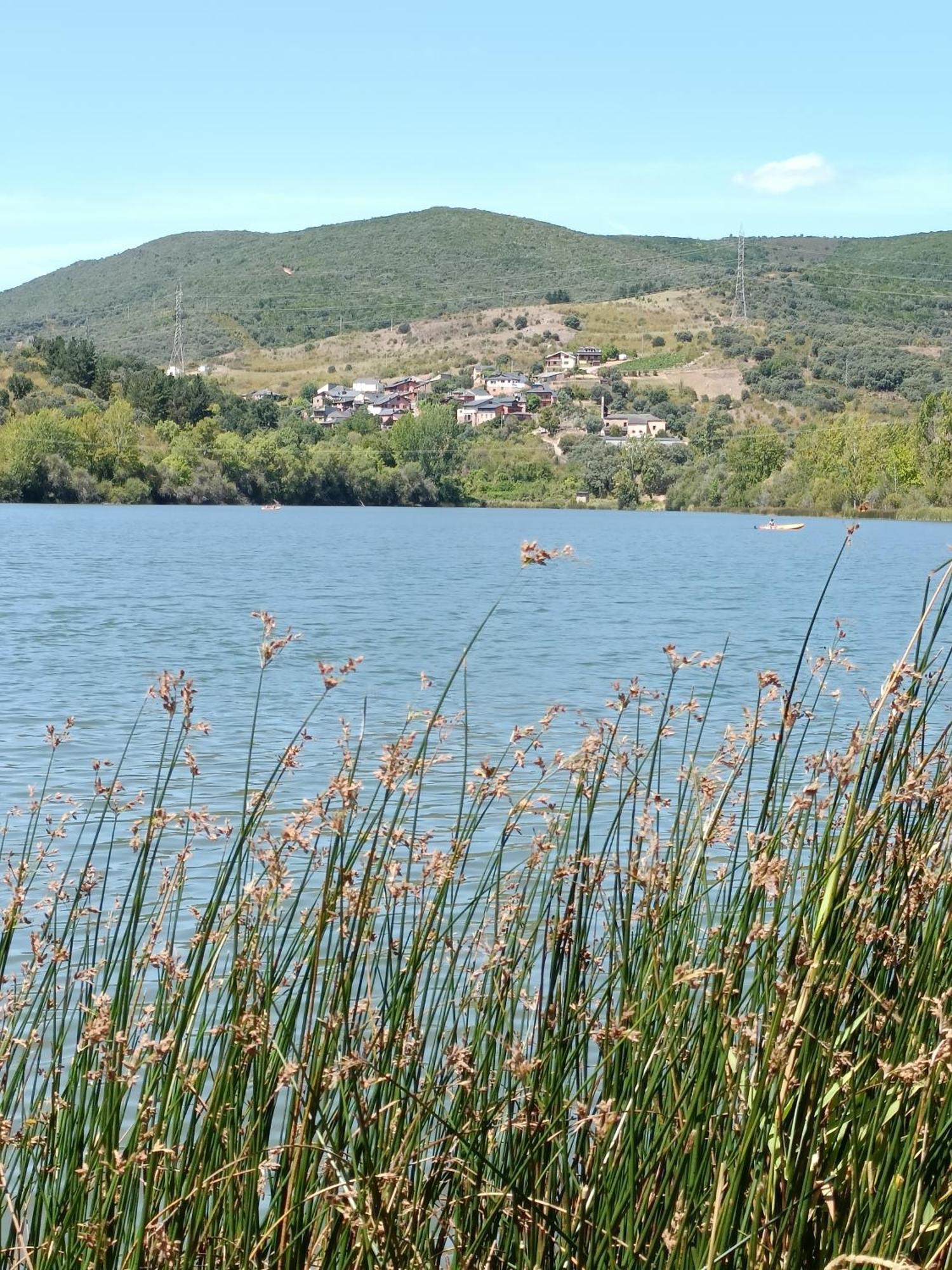 הוילה Lago de Carucedo Casa Do Eiro מראה חיצוני תמונה